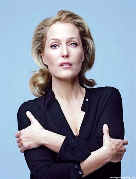 Gillian Anderson Nude